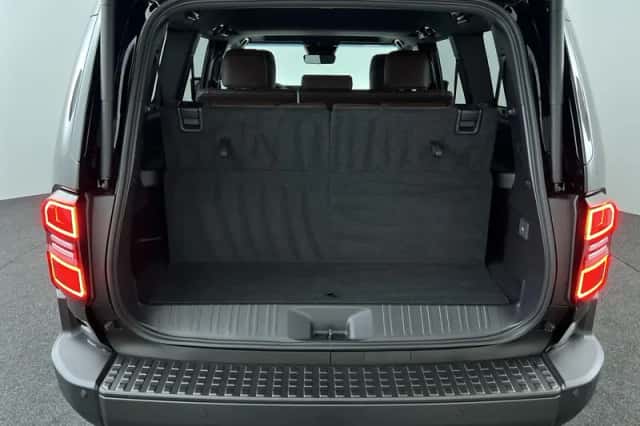 Toyota Land Cruiser (2025) thumbnail 6