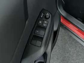 Toyota Yaris Cross (2025) thumbnail 12