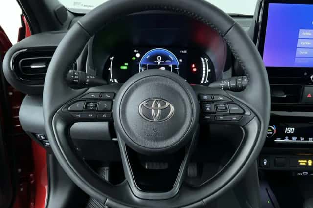 Toyota Yaris Cross (2025) thumbnail 14