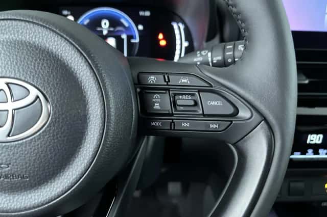 Toyota Yaris Cross (2025) thumbnail 16