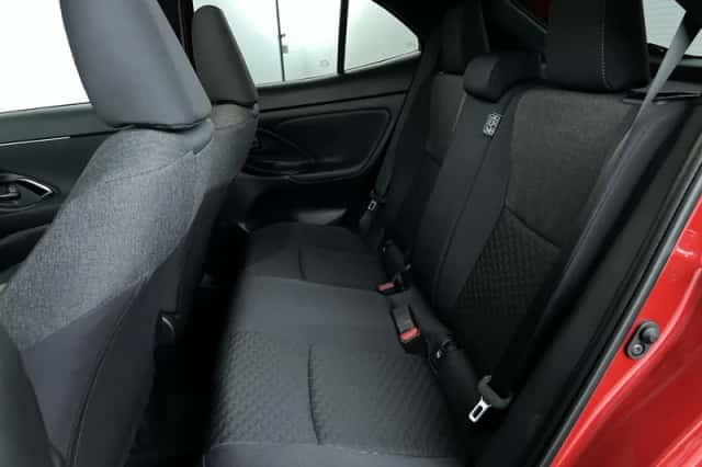 Toyota Yaris Cross (2025) thumbnail 24