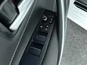 Toyota Corolla (2025) thumbnail 12