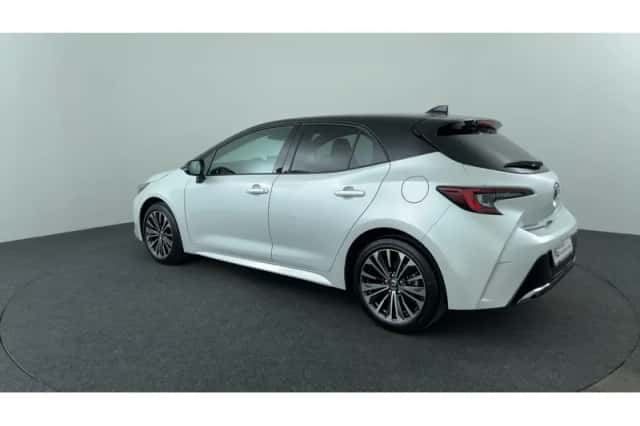 Toyota Corolla (2025) thumbnail 3