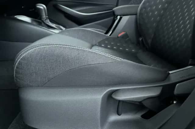 Toyota Corolla (2025) thumbnail 13