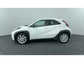 Toyota Aygo X (2022) thumbnail 2