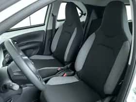 Toyota Aygo X (2022) thumbnail 11