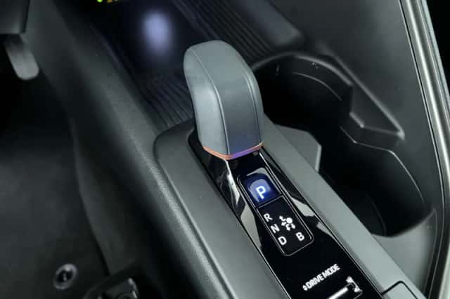 Toyota C-HR (2025) thumbnail 22