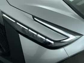 Toyota C-HR (2025) thumbnail 9