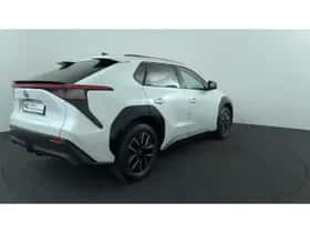 Toyota bZ4X (2026) thumbnail 5