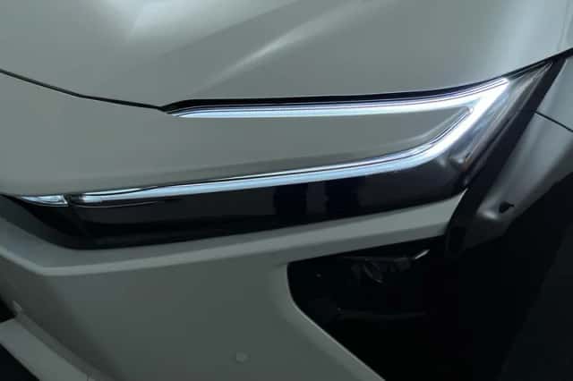 Toyota bZ4X (2026) thumbnail 9