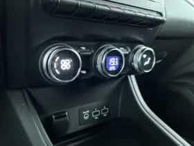 Renault Captur (2022) thumbnail 21