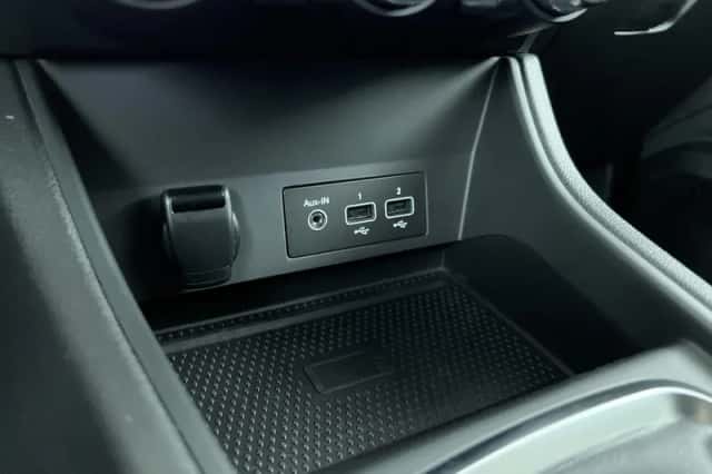 Renault Captur (2022) thumbnail 23