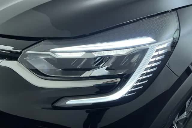 Renault Captur (2022) thumbnail 9