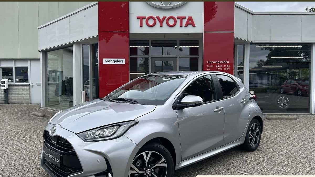 Toyota Yaris (2025) — foto 1
