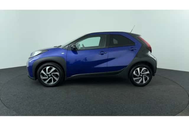 Toyota Aygo X (2024) thumbnail 2
