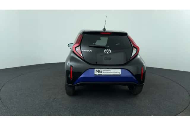 Toyota Aygo X (2024) thumbnail 4