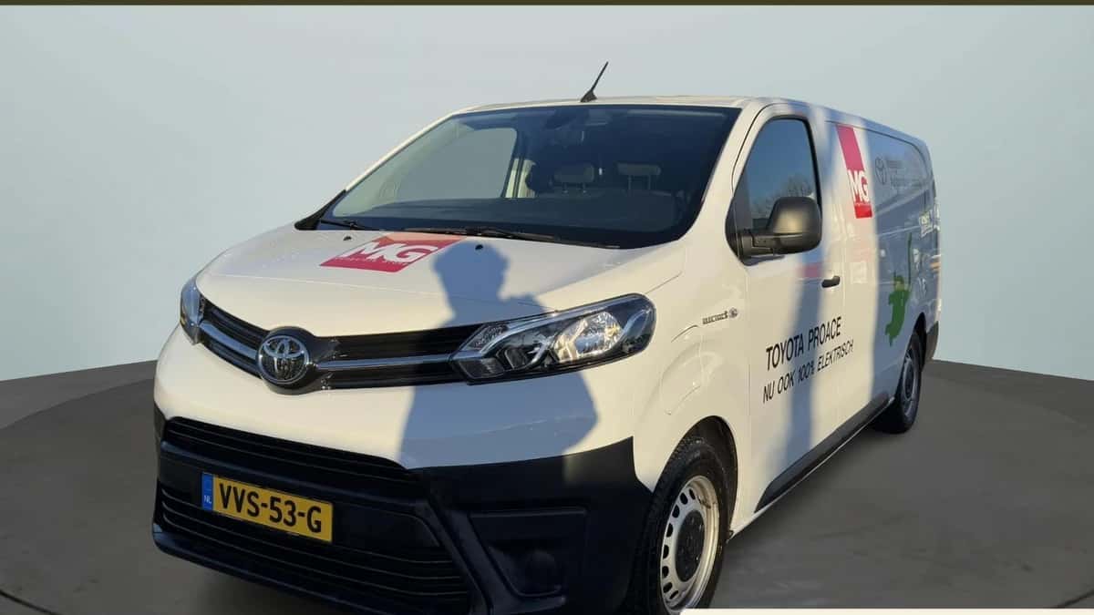 Toyota Proace (2023) — foto 1