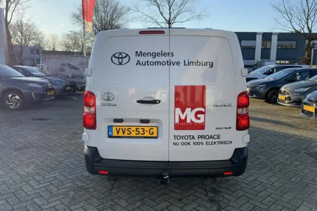 Toyota Proace (2023) thumbnail 5