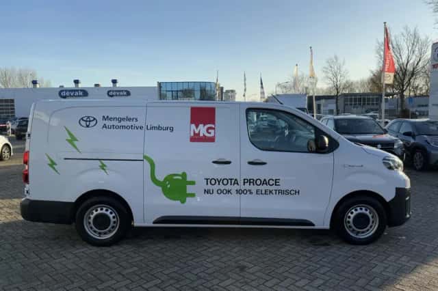 Toyota Proace (2023) thumbnail 7