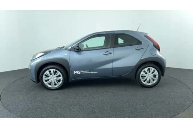 Toyota Aygo X (2025) thumbnail 2