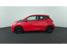 Toyota Aygo (2015) thumbnail 2