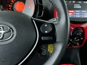 Toyota Aygo (2015) thumbnail 16