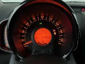 Toyota Aygo (2015) thumbnail 17