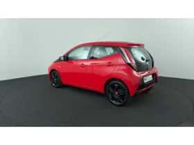Toyota Aygo (2015) thumbnail 3
