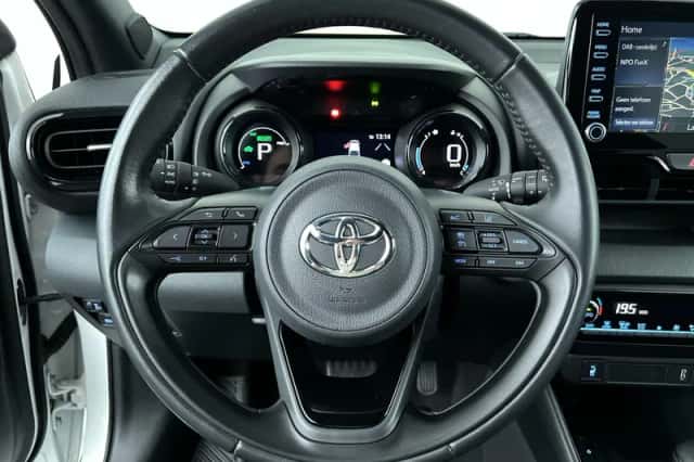 Toyota Yaris (2022) thumbnail 14