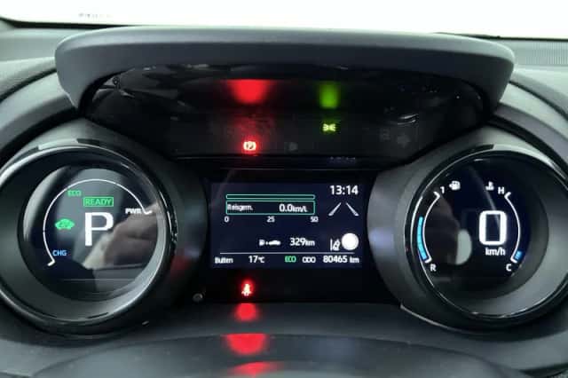 Toyota Yaris (2022) thumbnail 17