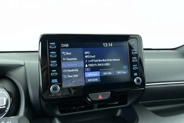 Toyota Yaris (2022) thumbnail 18