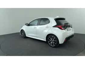 Toyota Yaris (2022) thumbnail 3