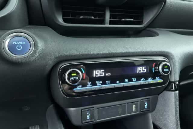 Toyota Yaris (2022) thumbnail 21