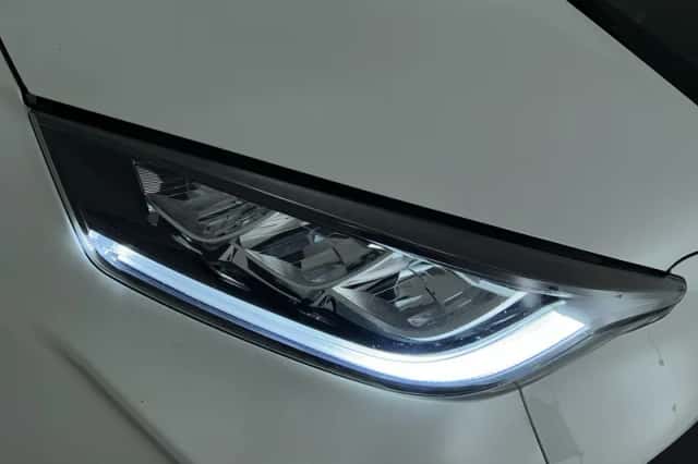 Toyota Yaris (2022) thumbnail 9