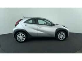 Toyota Aygo X (2022) thumbnail 6