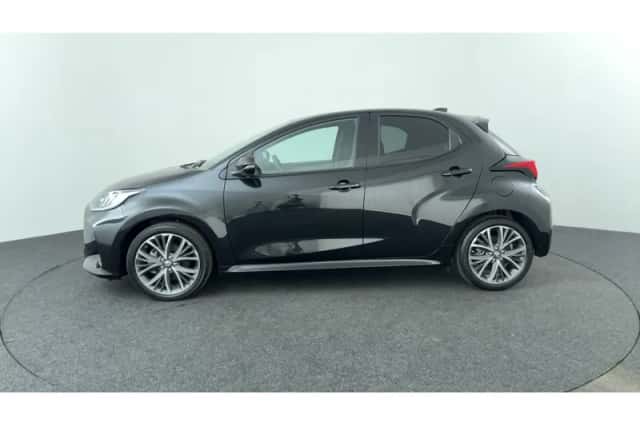 Toyota Yaris (2024) thumbnail 2
