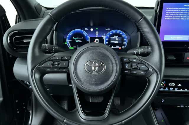 Toyota Yaris (2024) thumbnail 14