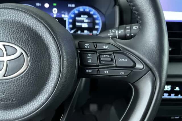 Toyota Yaris (2024) thumbnail 16