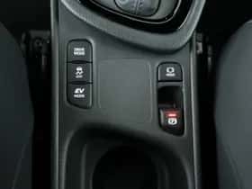 Toyota Yaris (2024) thumbnail 23