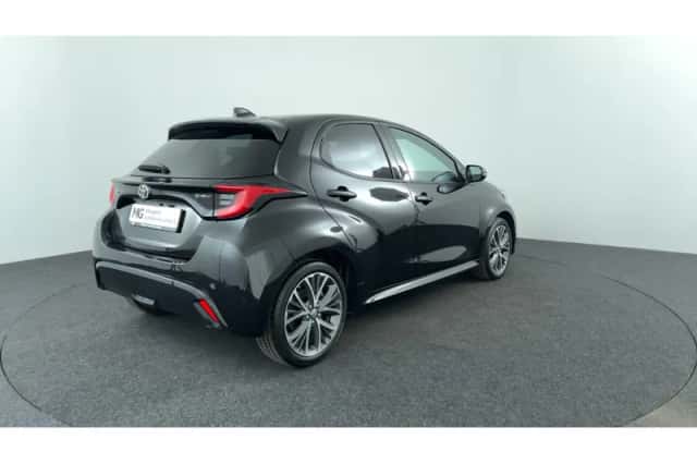 Toyota Yaris (2024) thumbnail 5