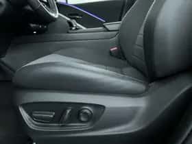 Toyota C-HR (2025) thumbnail 13