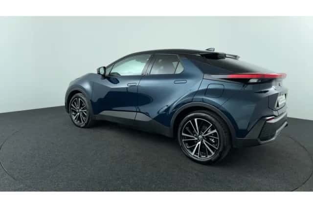 Toyota C-HR (2025) thumbnail 3
