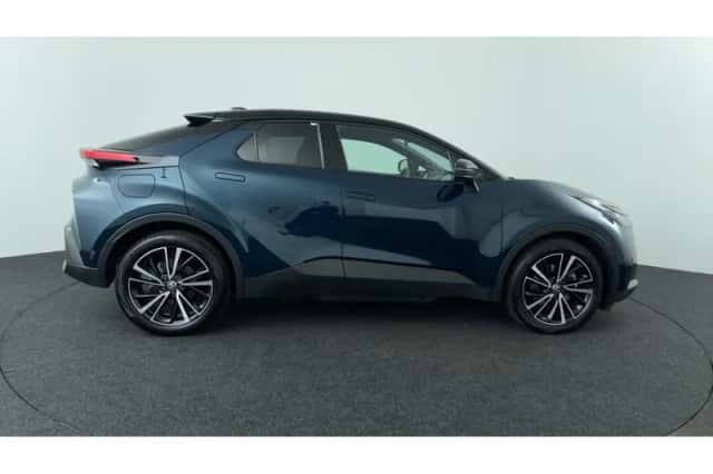 Toyota C-HR (2025) thumbnail 6