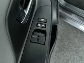 Toyota Yaris (2020) thumbnail 12