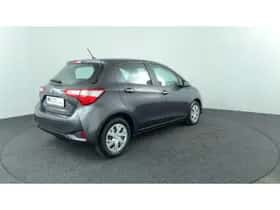 Toyota Yaris (2020) thumbnail 5