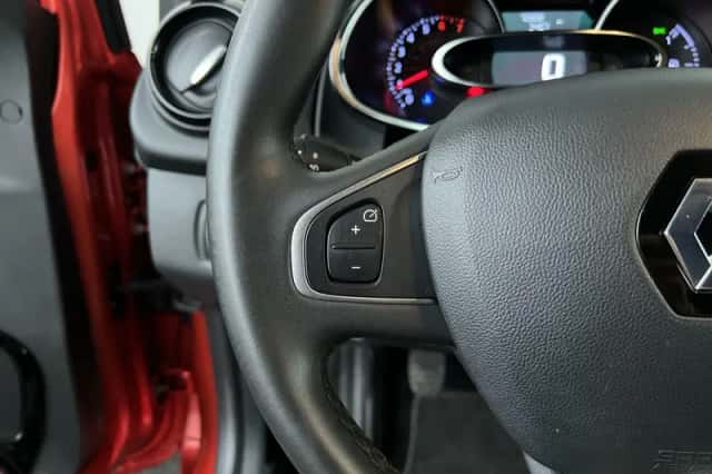 Renault Clio (2018) thumbnail 15