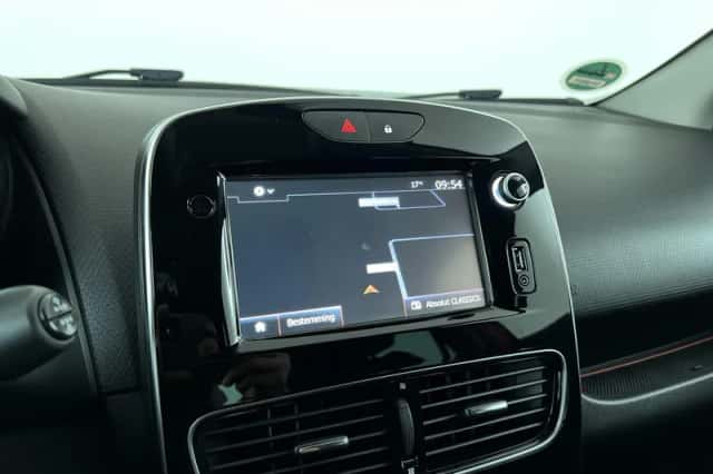 Renault Clio (2018) thumbnail 19
