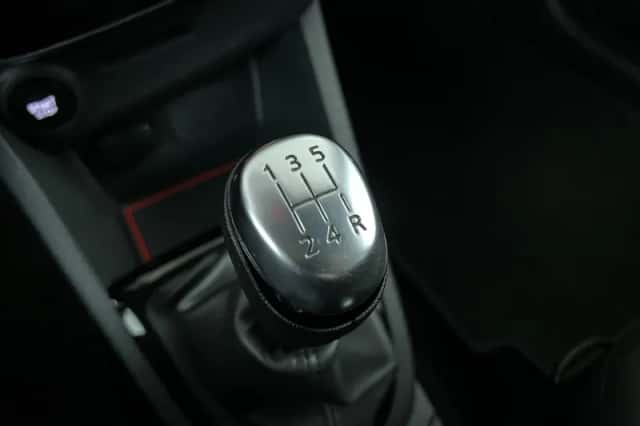 Renault Clio (2018) thumbnail 22
