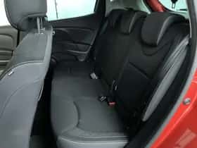 Renault Clio (2018) thumbnail 24