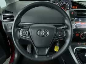 Toyota Verso (2017) thumbnail 15